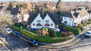 Photo 27- click for photo gallery